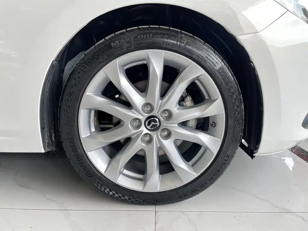 Mazda 3 Axela 2015 — фото 11