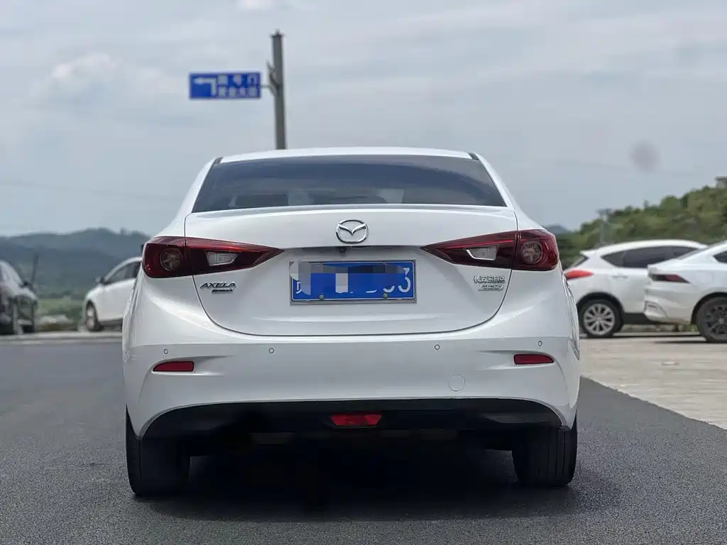 Mazda 3 Axela 2015 — фото 14