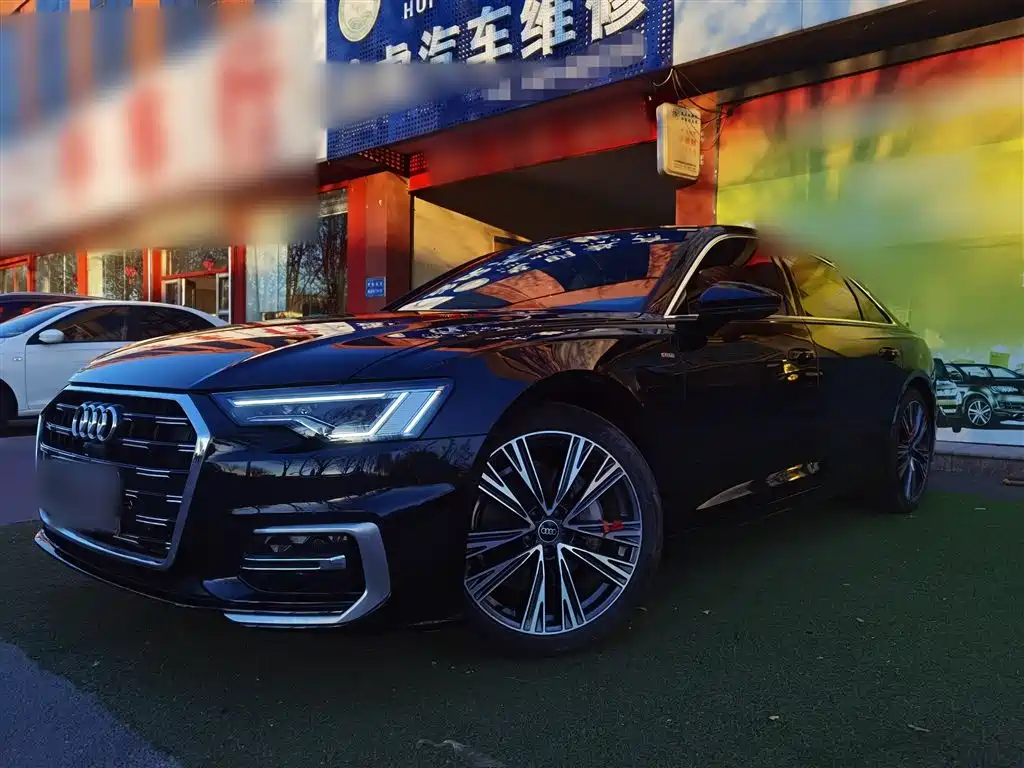 Audi A6L 2025 — фото 1