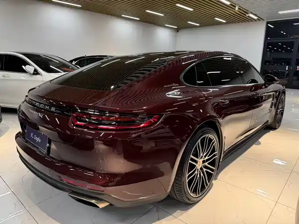Porsche Panamera 2018