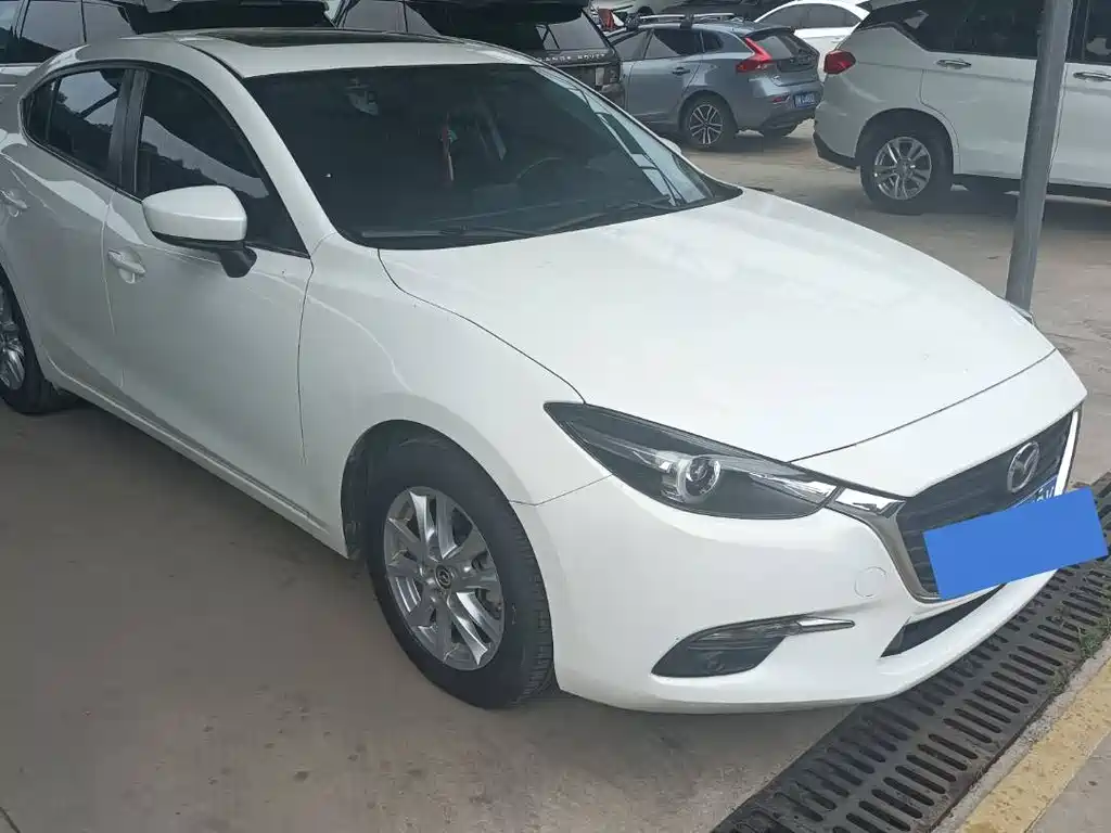 Mazda 3 Axela 2019 — фото 3