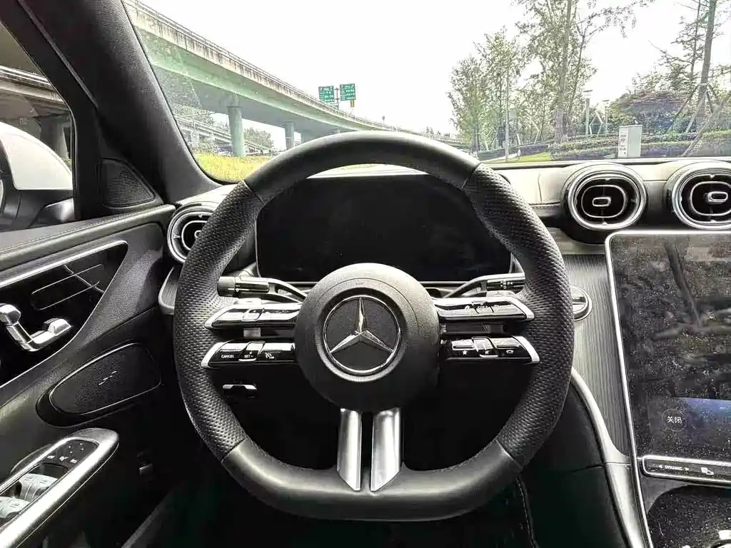 Mercedes-Benz C-Class 2023 — фото 6