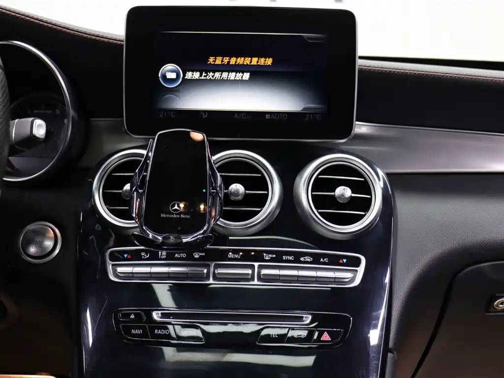 Mercedes-Benz GLC AMG 2018 — фото 16