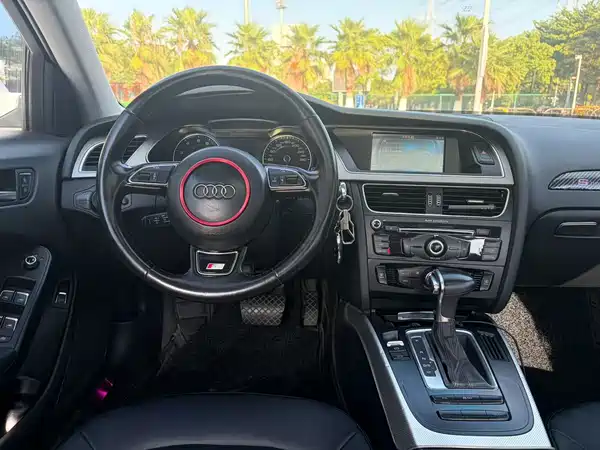 Audi A4L 2013