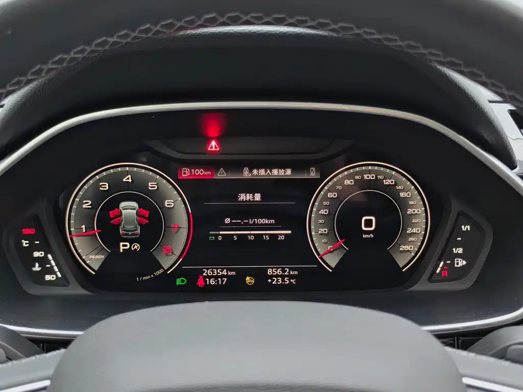 Audi Q3 2023 — фото 20