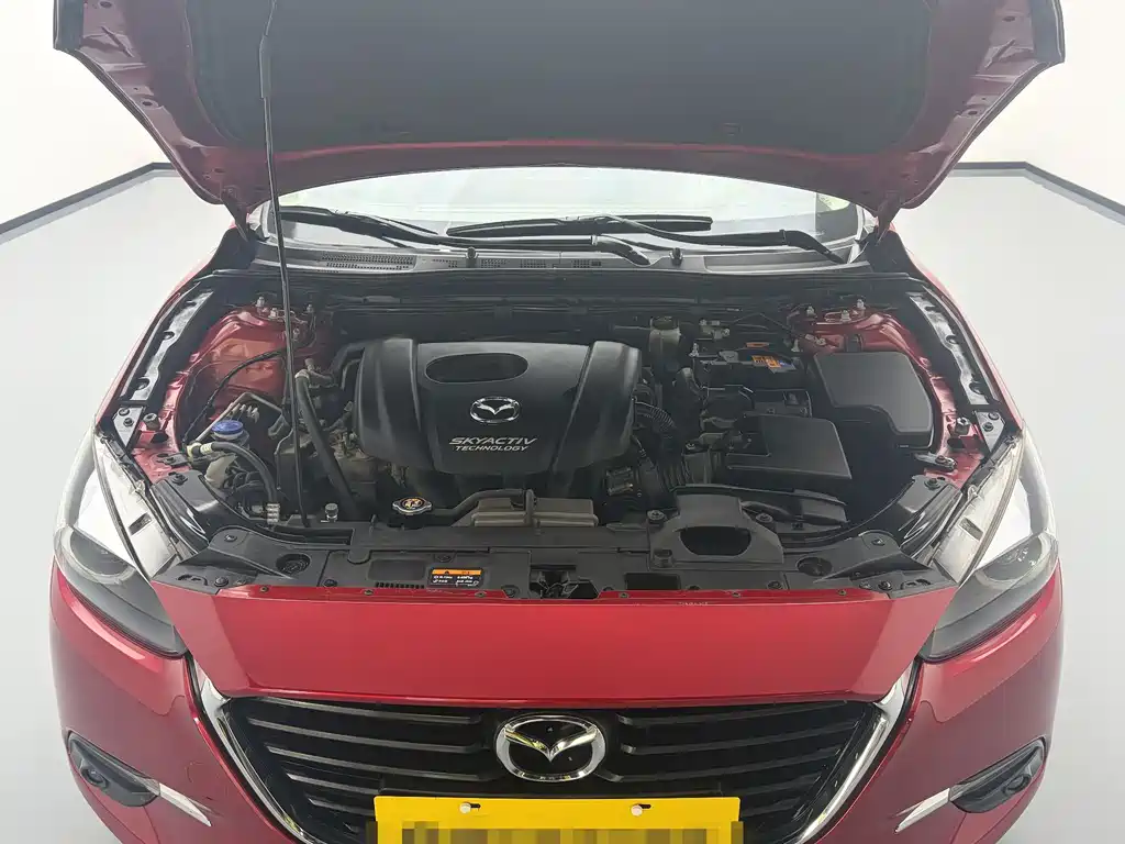 Mazda 3 Axela 2018 — фото 18