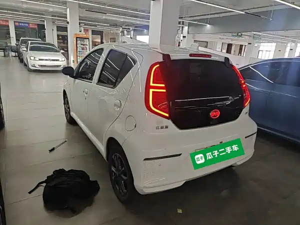 BYD e1 2020
