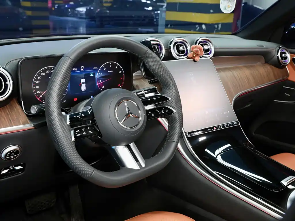 Mercedes-Benz GLC 2025 — фото 10
