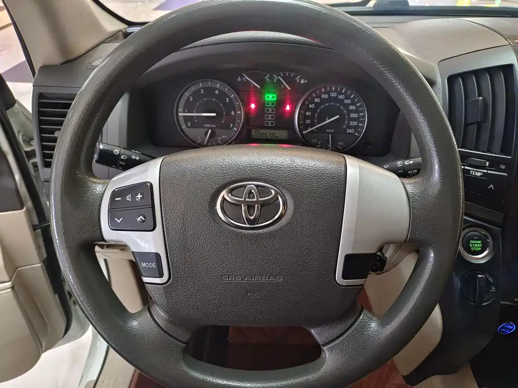 Toyota Land Cruiser 2015 — фото 7
