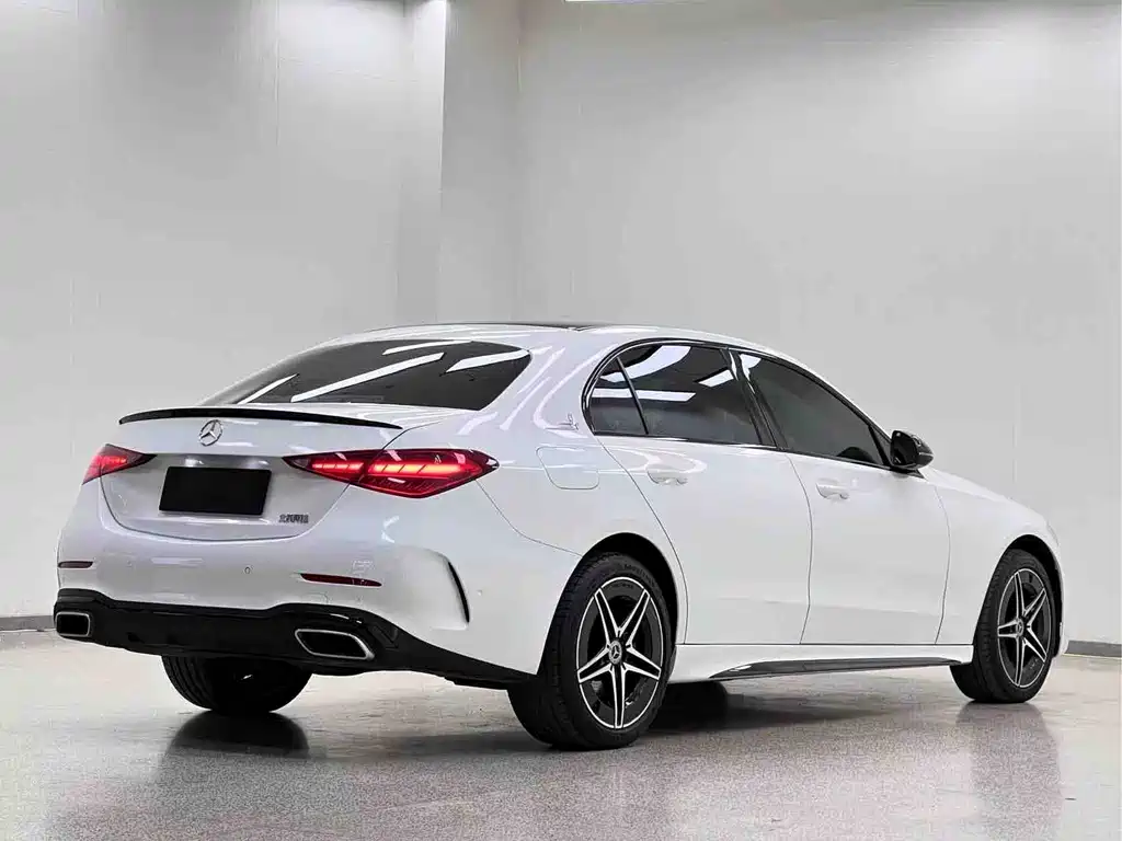 Mercedes-Benz C-Class 2024 — фото 26