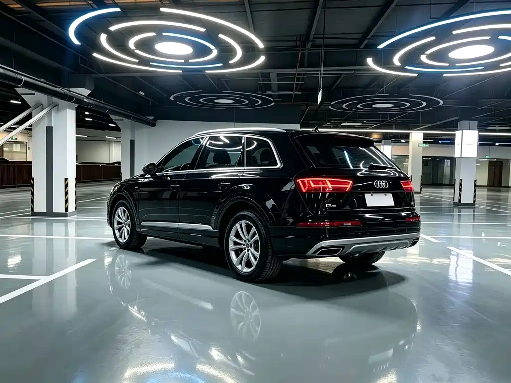Audi Q7 2018 — фото 10