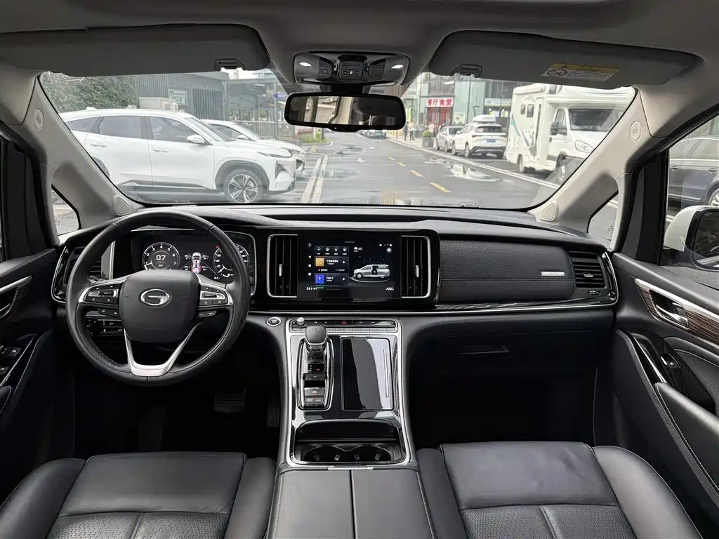 GAC Motor Trumpchi M8 2021 — фото 16