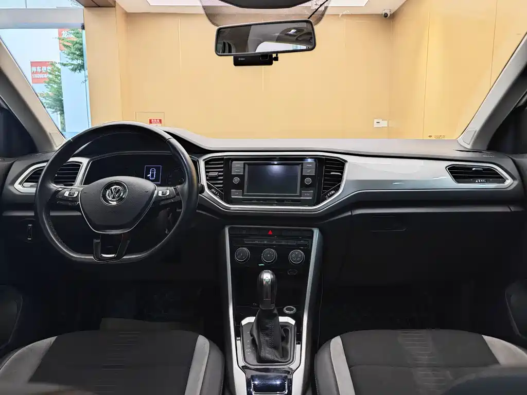 Volkswagen T-Roc 2019 — фото 20