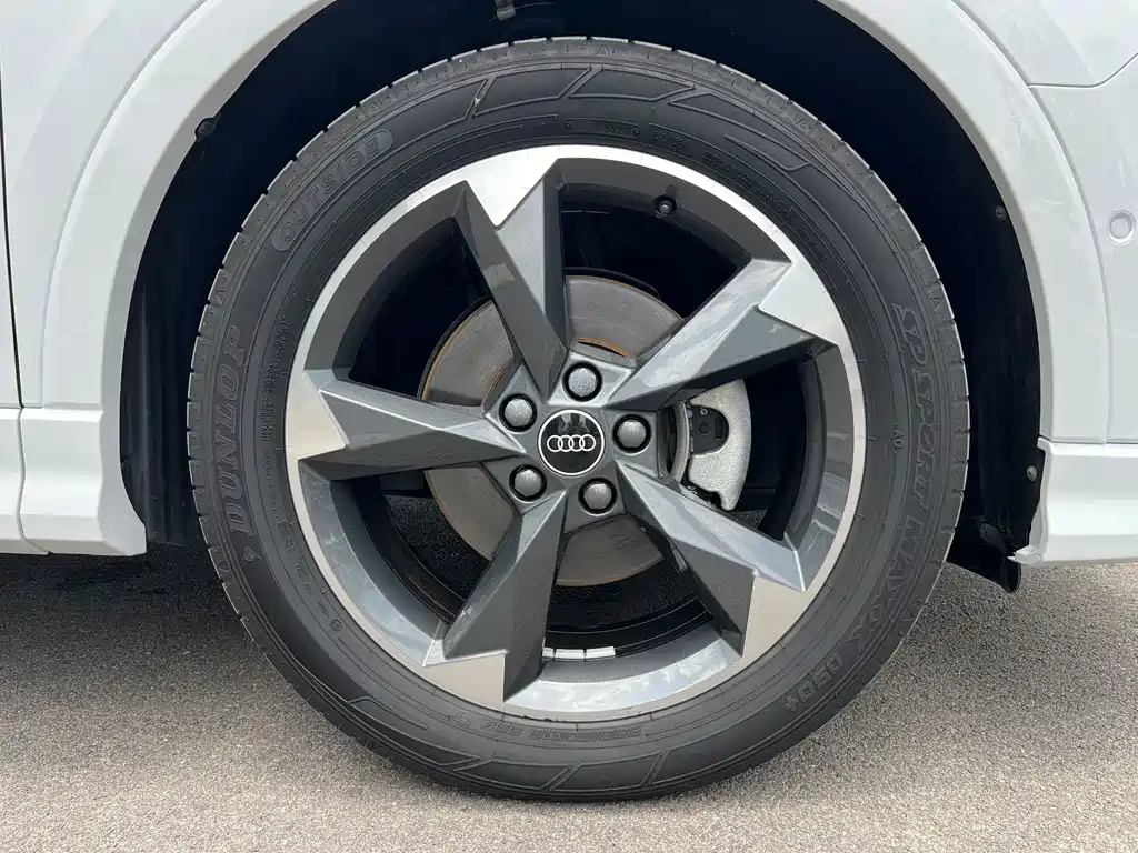 Audi Q3 2023 — фото 15