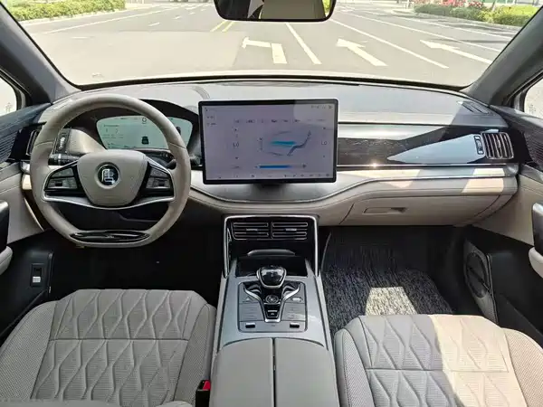 BYD Tang New Energy 2025