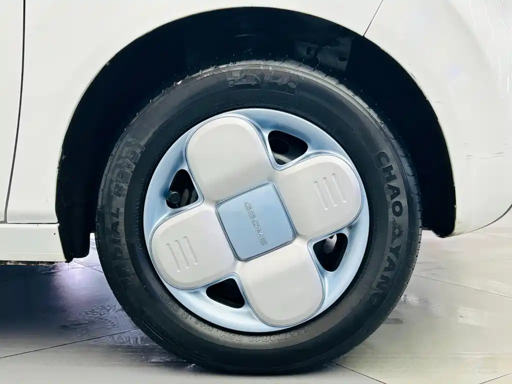Geely Galaxy Panda 2023 — фото 10