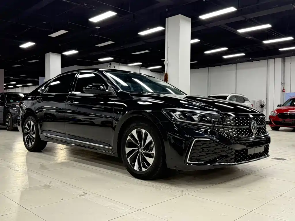 Volkswagen Passat 2023