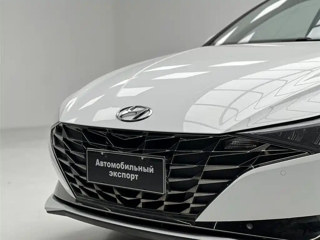 Hyundai Elantra 2022
