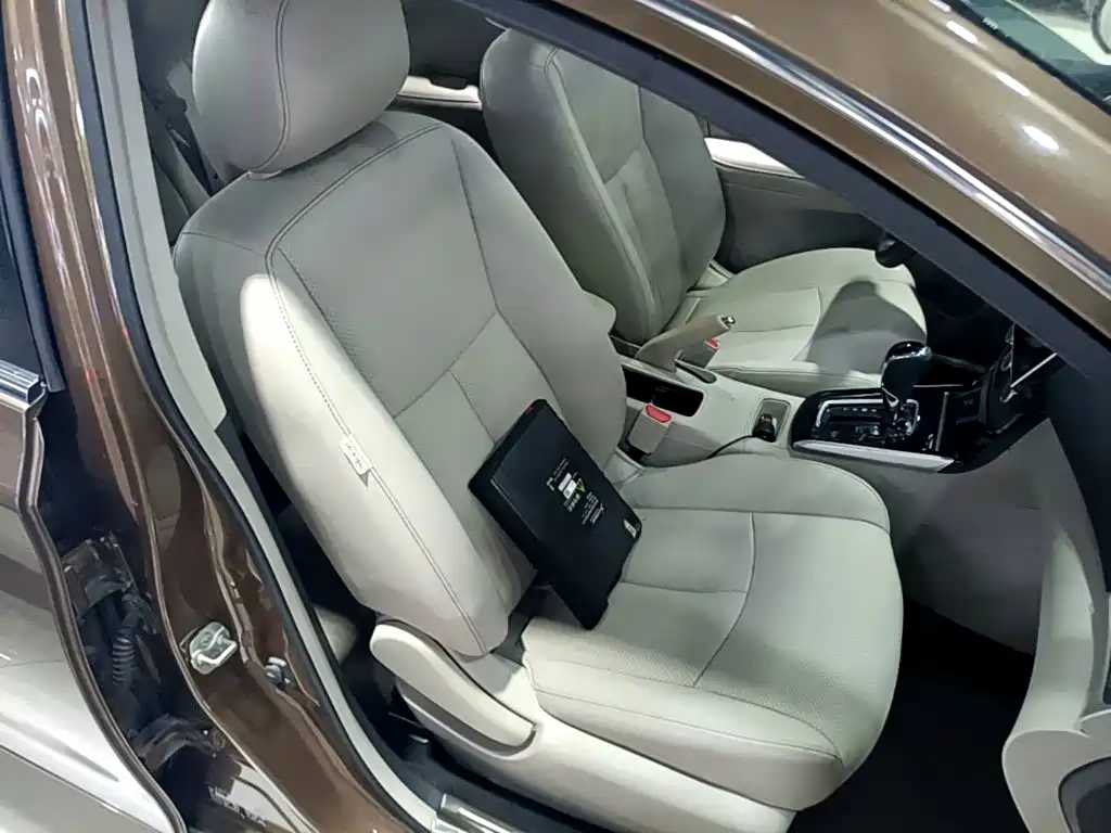 Nissan Sylphy 2017 — фото 25