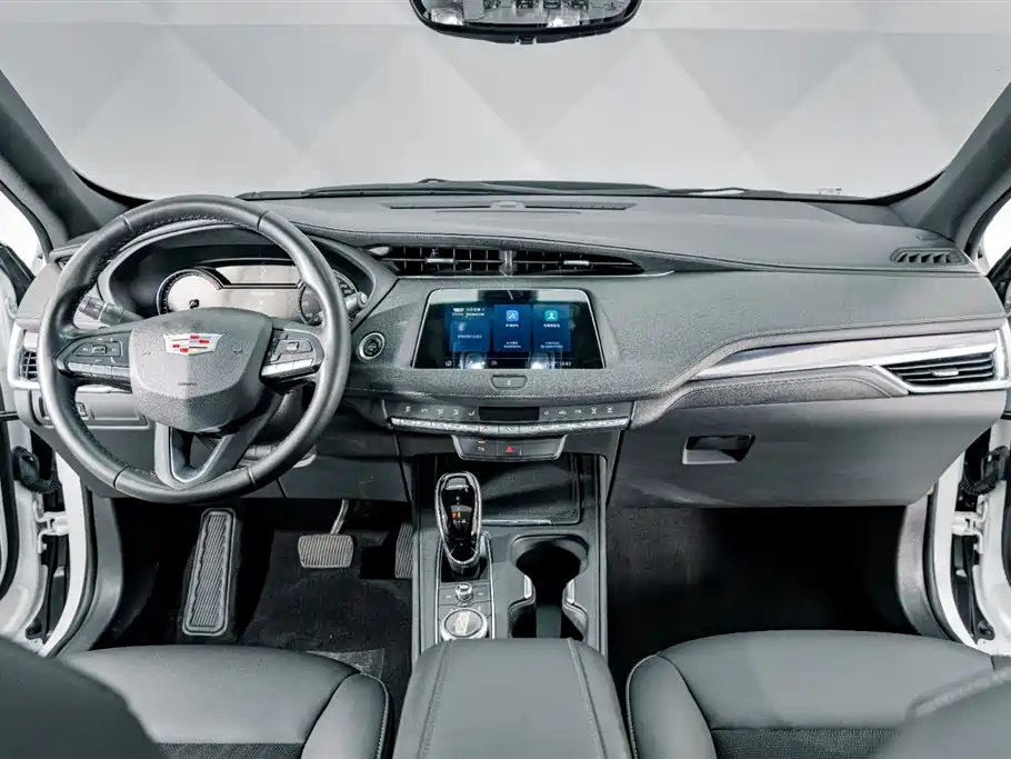 Cadillac XT4 2020 — фото 10