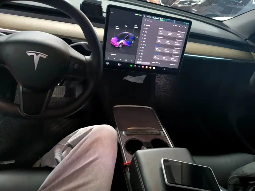 Tesla Model Y 2023 — фото 10