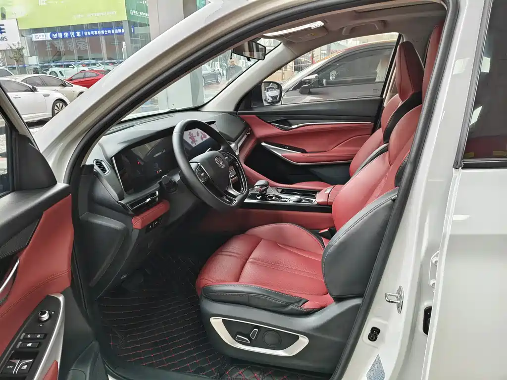 Changan CS75PLUS 2021 — фото 4