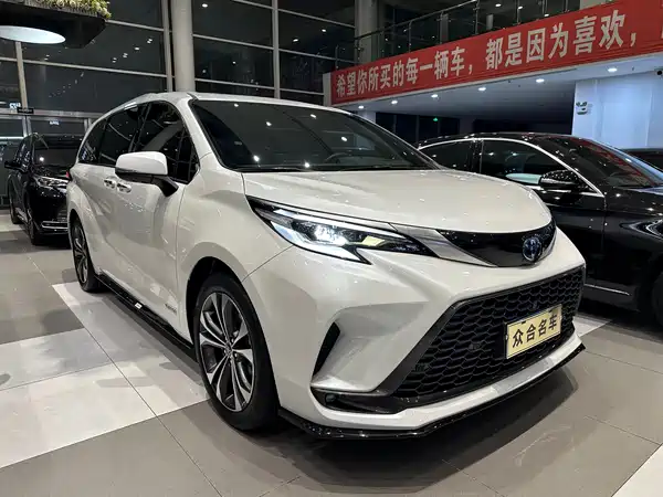 Toyota Granvia 2022