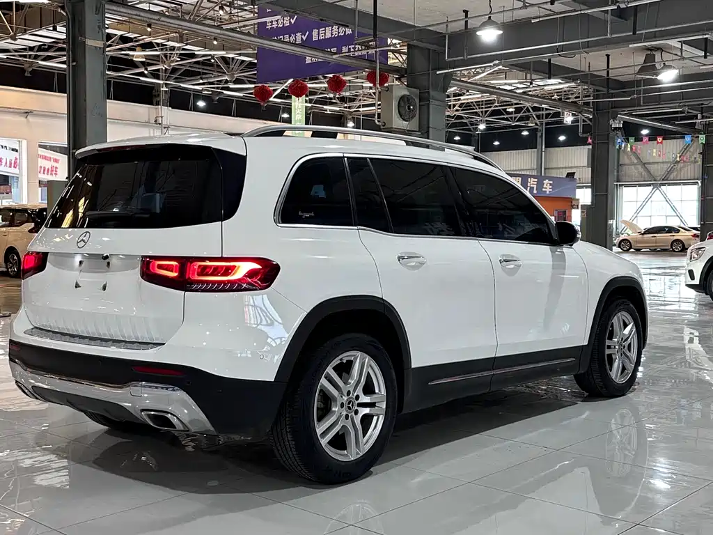 Mercedes-Benz GLB 2021