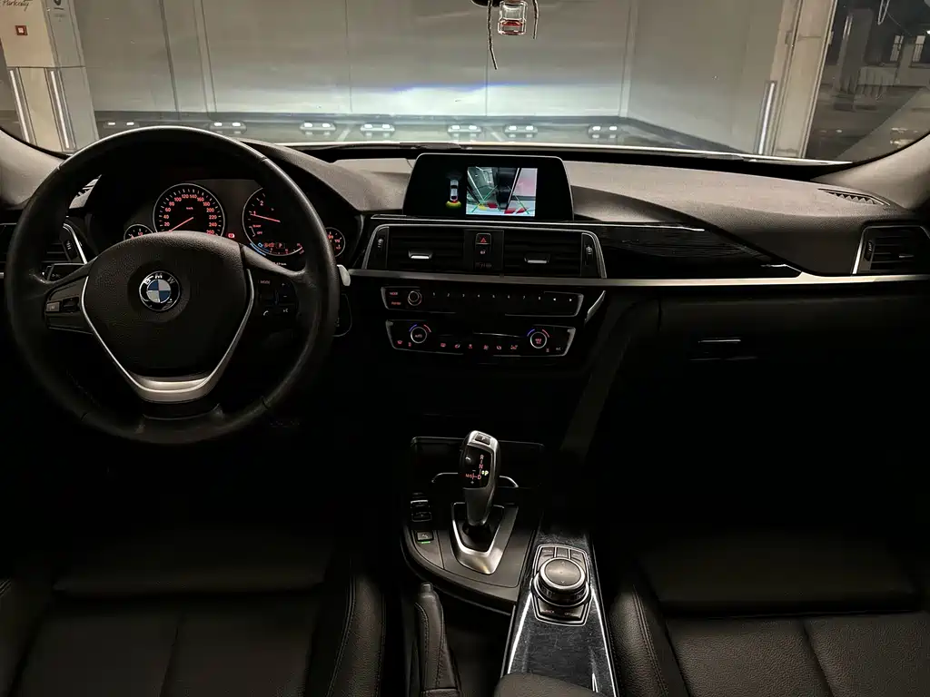 BMW 3 Series GT 2018 — фото 20