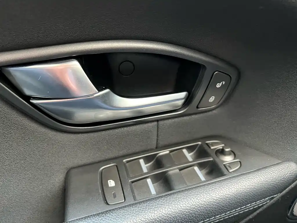Land Rover Evoque 2019 — фото 13