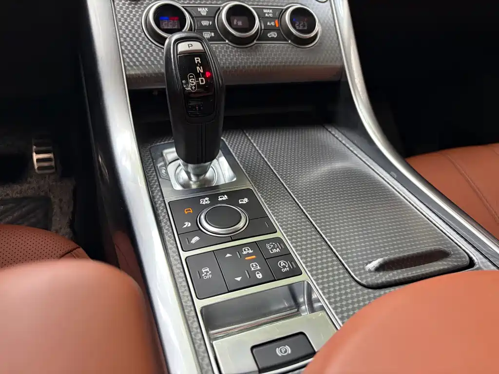 Land Rover Range Rover Sport 2017 — фото 12