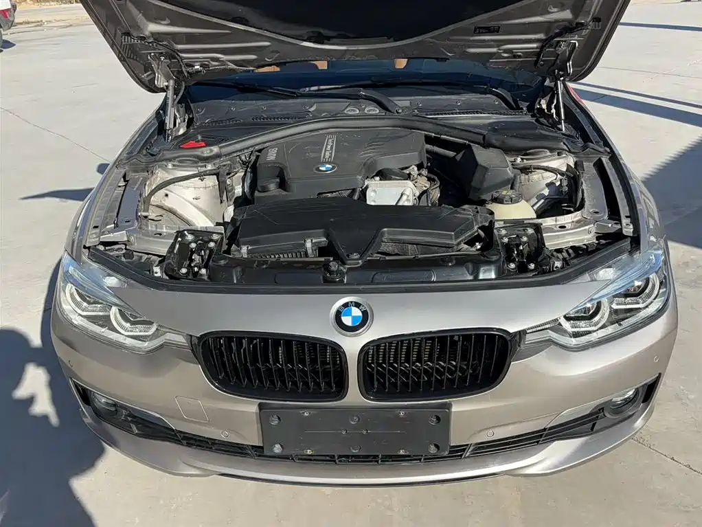 BMW 3 Series 2016 — фото 19