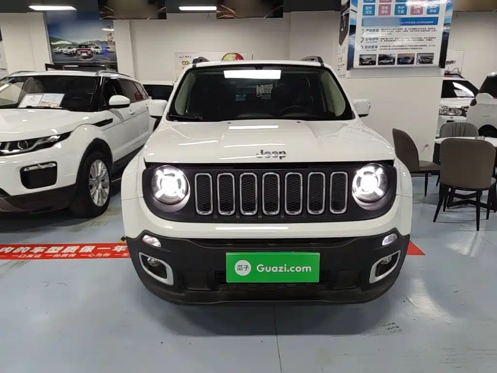 Jeep Renegade 2019 — фото 3