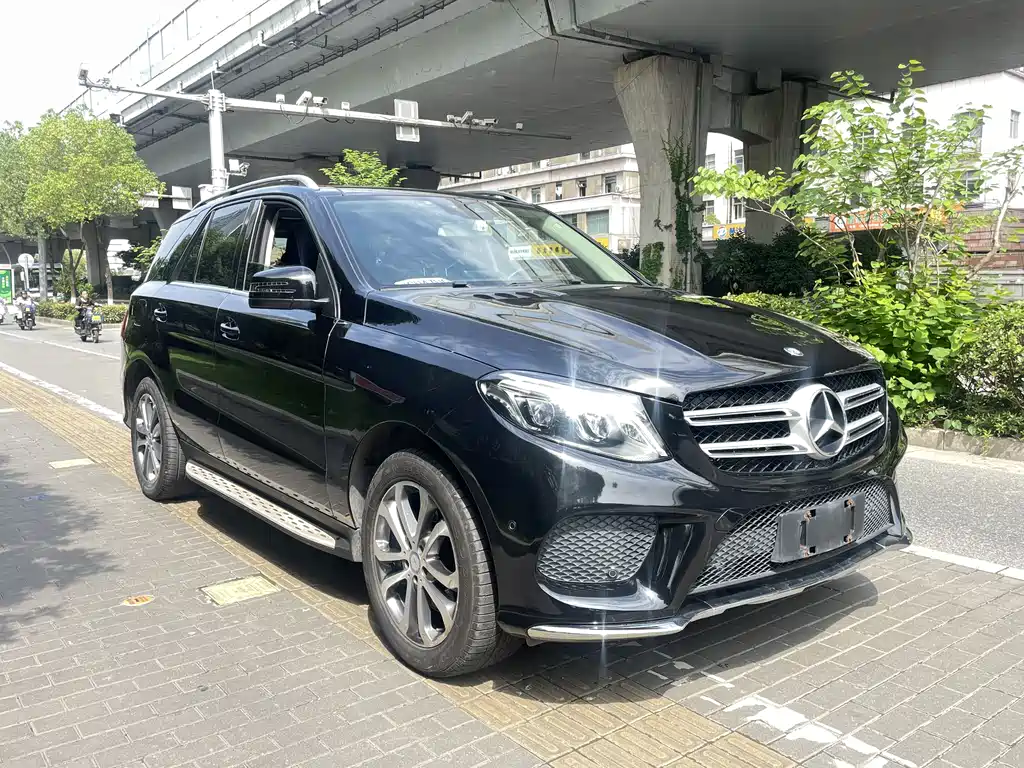 Mercedes-Benz GLE 2017 — фото 4