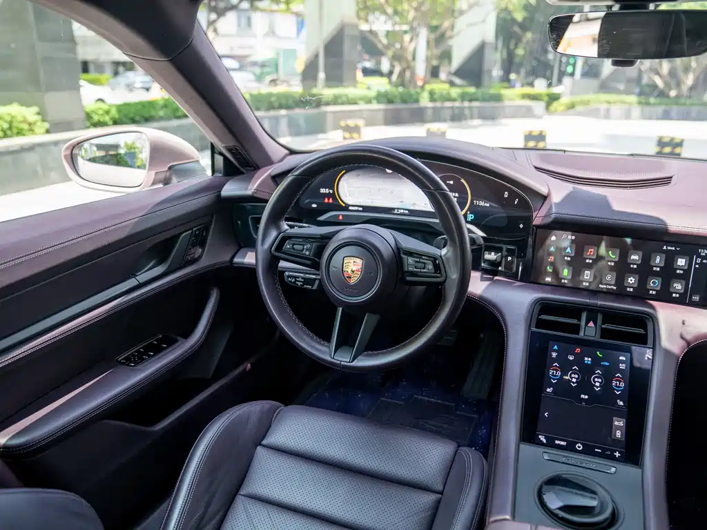 Porsche Taycan 2021 — фото 20
