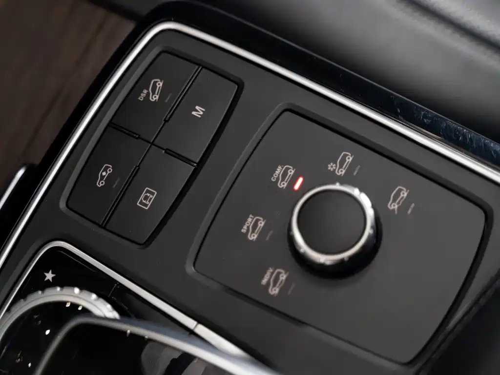 Mercedes-Benz GLS 2018 — фото 17
