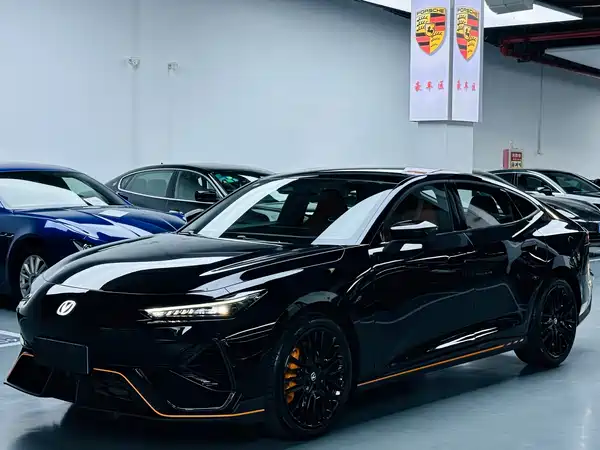 Changan UNI-V 2025
