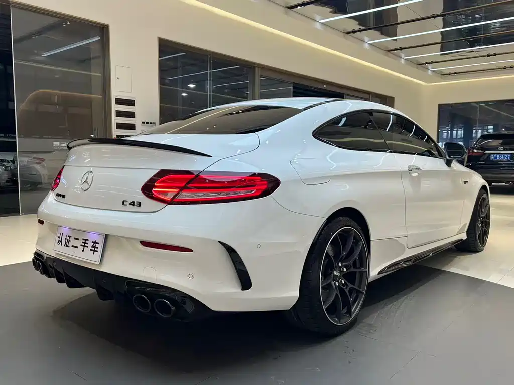 Mercedes-Benz C-Class AMG 2021 — фото 25