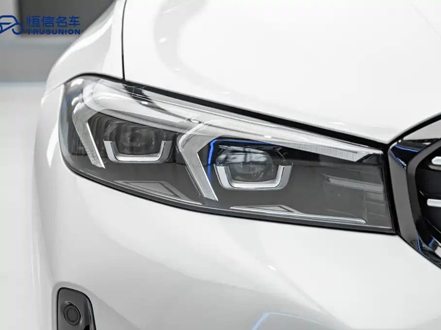 BMW 3 Series 2023