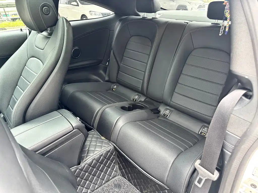 Mercedes-Benz C-Class 2019 — фото 12