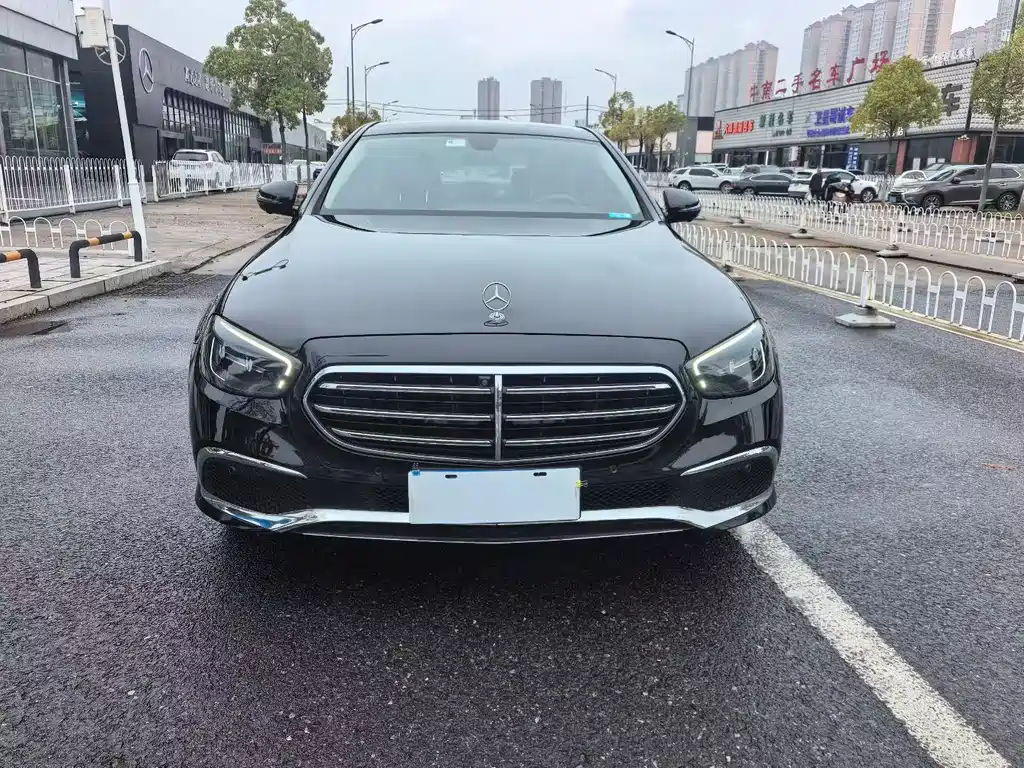 Mercedes-Benz E-Class 2022 — фото 3