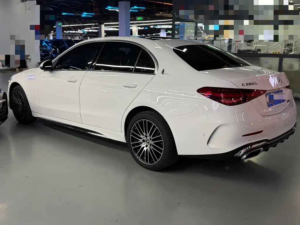 Mercedes-Benz C-Class 2024 — фото 11