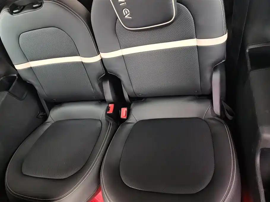Baojun KiWi EV 2022 — фото 11