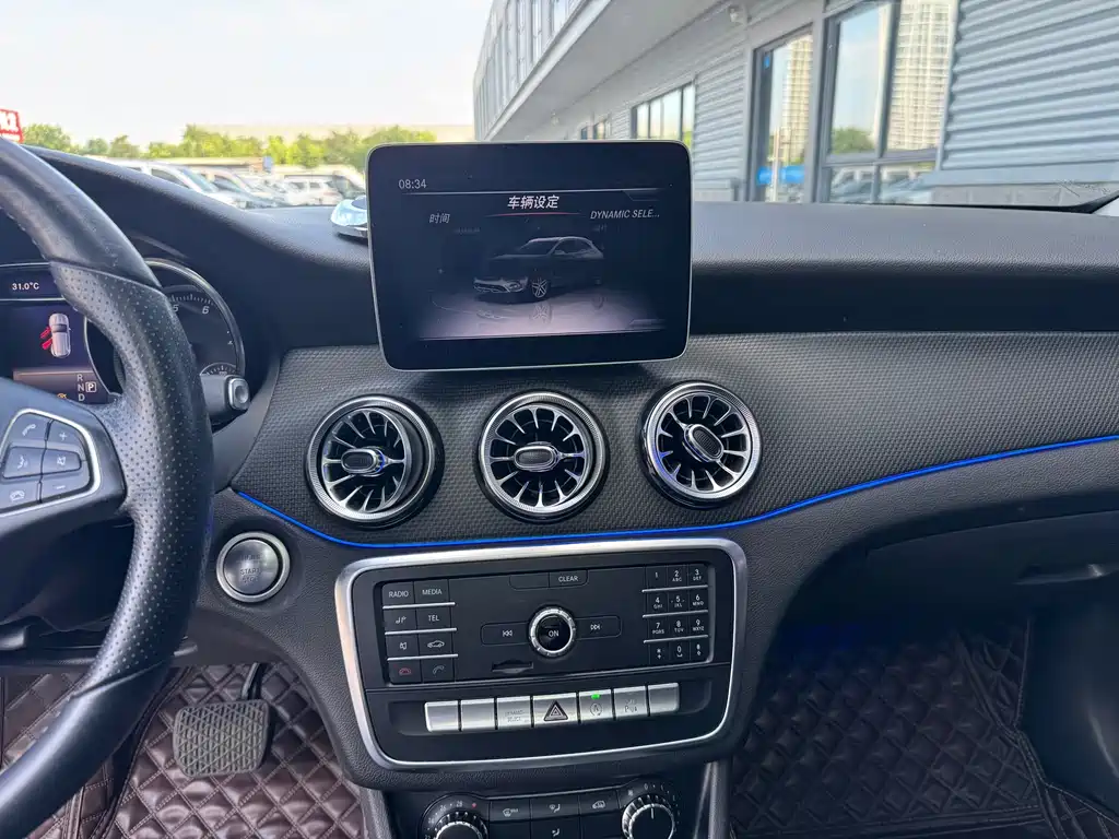Mercedes-Benz GLA 2018 — фото 9