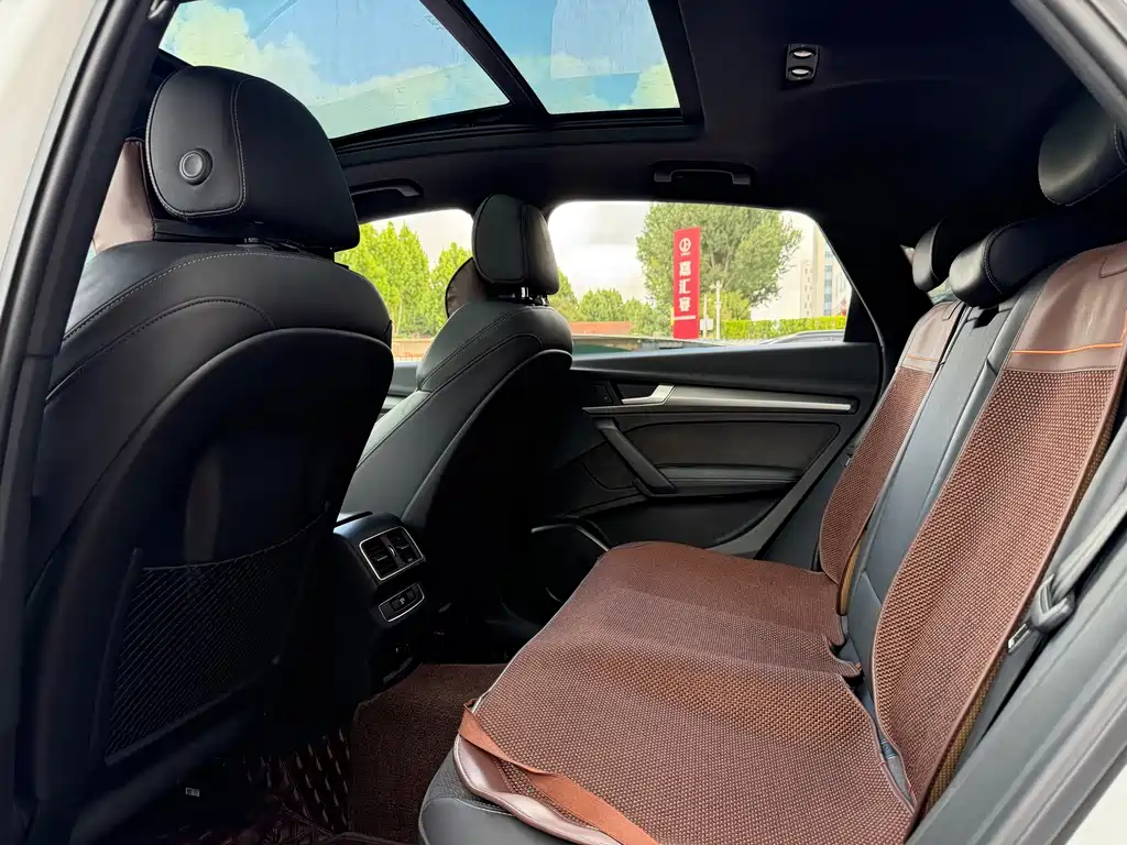 Audi Q5L Sportback 2021 — фото 8