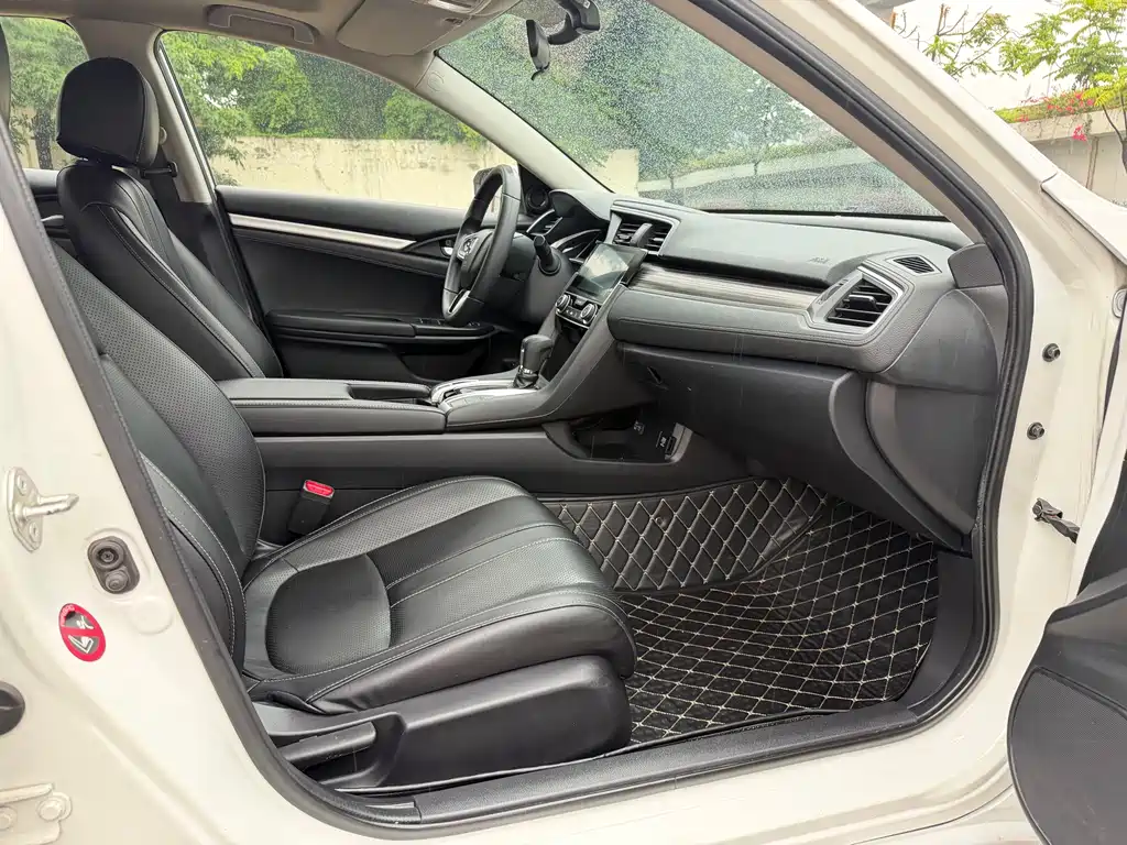 Honda Civic 2020 — фото 12