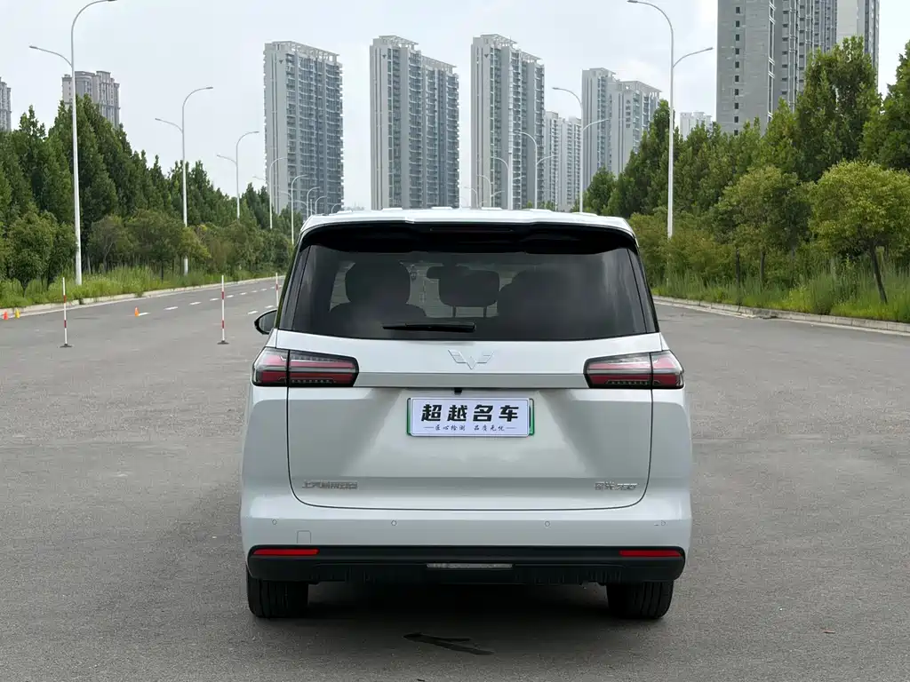 Wuling Starlight 730 New Energy 2025 — фото 14