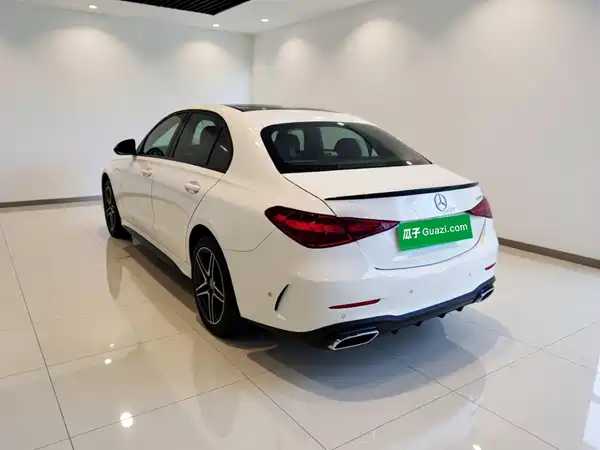 Mercedes-Benz C-Class 2024