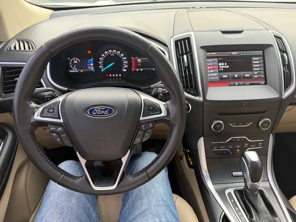 Ford Edge 2015 — фото 9