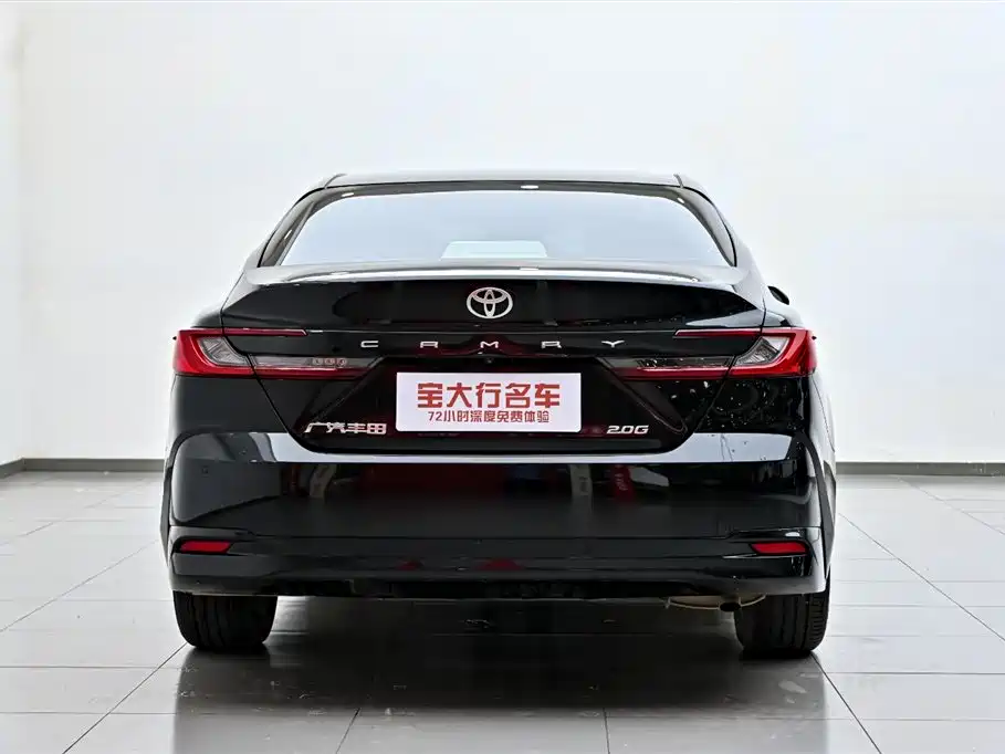 Toyota Camry 2024 — фото 8